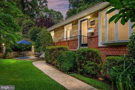 5881 9th Rd N Arlington, VA 22205