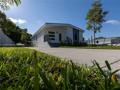 508 NW 15th Ave Pompano Beach, FL 33069