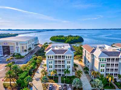 396 Aruba CIRCLE #303 Bradenton, FL 34209