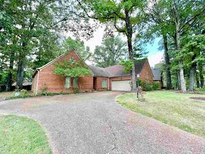 8723 Cedar Farms Dr Memphis, TN 38016