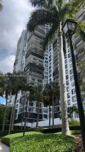 2333 Brickell Ave #1116 Miami, FL 33129