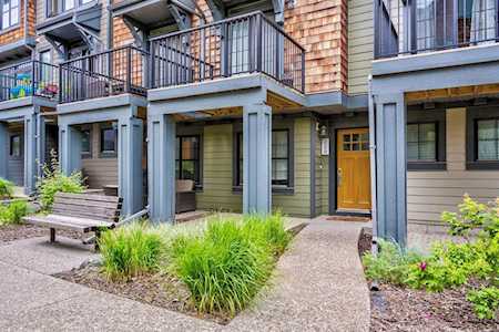 229 Ascot Circle SW Calgary, AB T3H 0X2