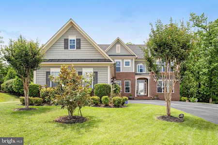 3305 Dondis Creek Dr Triangle, VA 22172