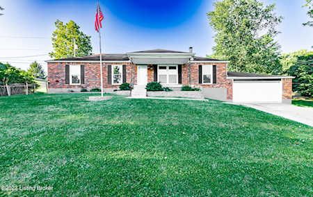 432 Meadowbrook Cir Shepherdsville, KY 40165