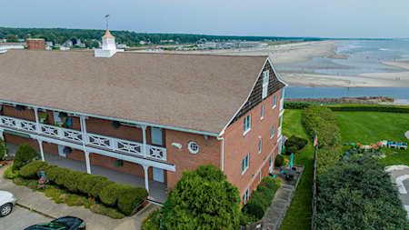 68 Beachmere Place Ogunquit, ME 03907