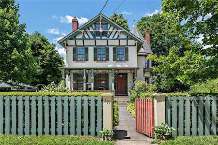 291 High St Bristol, RI 02809