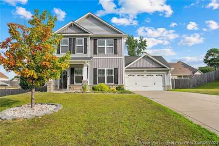 386 New Castle Ln Spring Lake, NC 28390