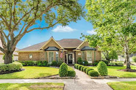 2323 Augusta Dr Pearland, TX 77581