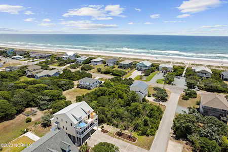 202 A Empie Ave Topsail Beach, NC 28445