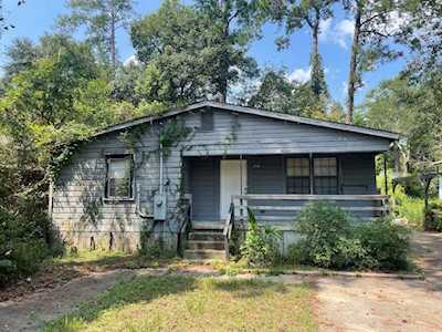 2724 Lake Palm Dr Tallahassee, FL 32310