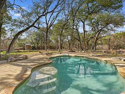 725 Shady Hollow DR Georgetown, TX 78628