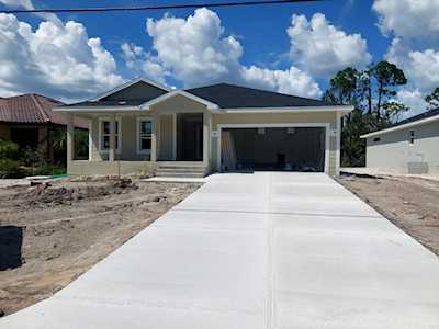 176 Haddock Dr Rotonda West, FL 33947