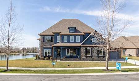 11710 Waterbridge Dr Zionsville, IN 46077