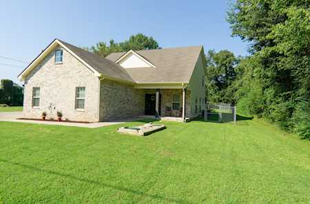 3311 Central Valley Rd Murfreesboro, TN 37129
