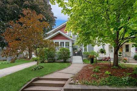 953 Hyacinth Avenue E Saint Paul, MN 55106