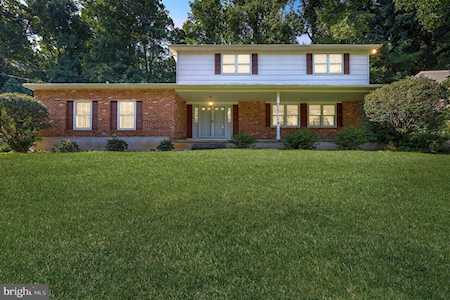 29 Blue Jay Dr Newark, DE 19713