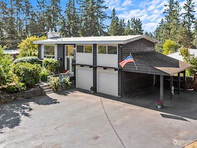 17022 65th Place W Edmonds, WA 98026