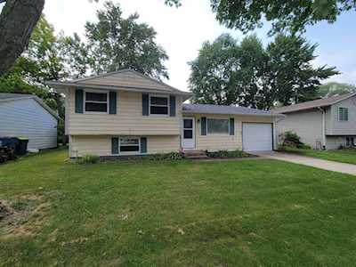 1433 Quincy Drive Mishawaka, IN 46544