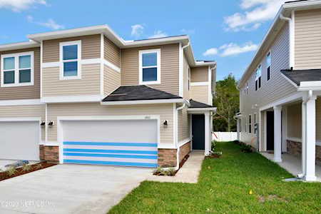6843 Mirage ST Jacksonville, FL 32244