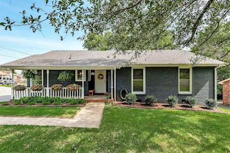 306 Forest Retreat Rd Hendersonville, TN 37075