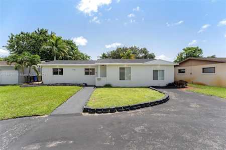 1736 SW 4th Street Fort Lauderdale, FL 33312