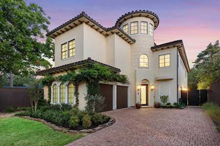 4743 Ivanhoe St Houston, TX 77027