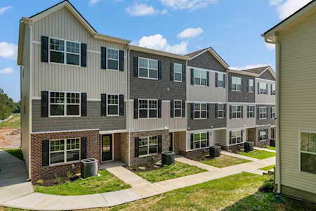 419 Moshe Mualem Pl La Vergne, TN 37086