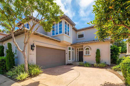 9630 Claiborne Sq La Jolla, CA 92037