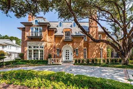 Inside Troy Aikman's home in Highland Park, Texas