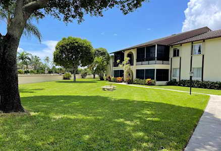 3486 La Palmas Court #D-2 Greenacres, FL 33463