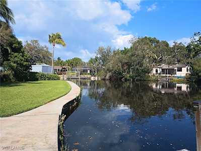 27278 Tennessee St Bonita Springs, FL 34135
