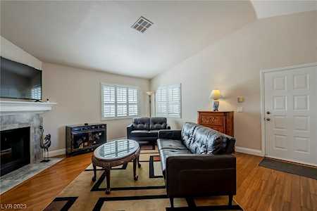 5355 Angler Circle #203 Las Vegas, NV 89122