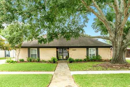 2427 Cork Circle Pearland, TX 77581