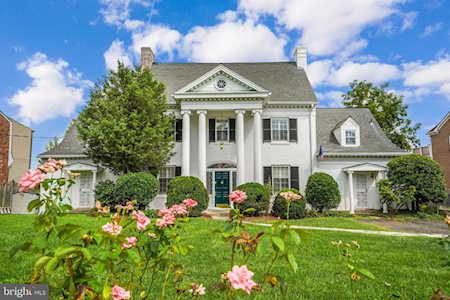 1607 S Arlington Ridge Rd Arlington, VA 22202
