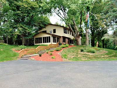 447 Valley View Trail Saint Joseph Twp, WI 54082