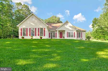6360 Brookleigh Woods Ln Hughesville, MD 20637