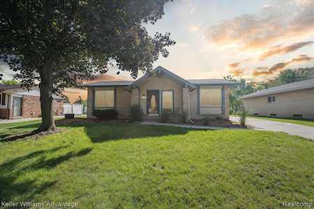 1636 Longfellow Dr Canton Twp, MI 48187