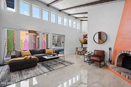 2935 N Casa Tomas Court Phoenix, AZ 85016
