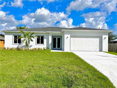 1695 SW Burlington St Port St Lucie, FL 34984