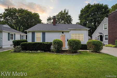 342 Maywood Ave Rochester, MI 48307