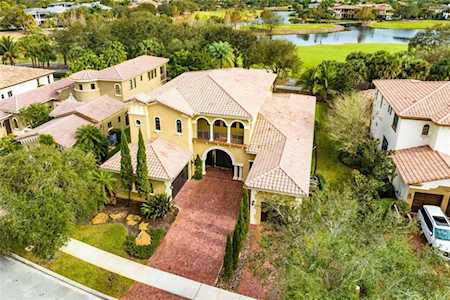 7060 Long Leaf Dr Parkland, FL 33076
