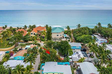 204 Coral Road Boynton Beach, FL 33435