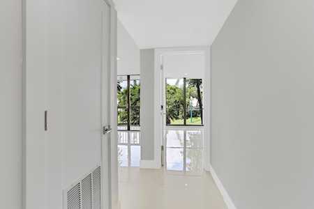 1823 Bridgewood Drive #1823 Boca Raton, FL 33434