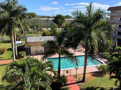 5300 Washington Street #V410 Hollywood, FL 33021