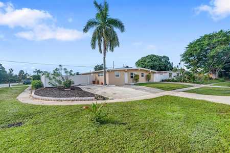 1707 Osborne Circle Lake Worth, FL 33461