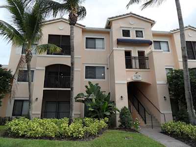 2807 Veronia Drive #201 Palm Beach Gardens, FL 33410