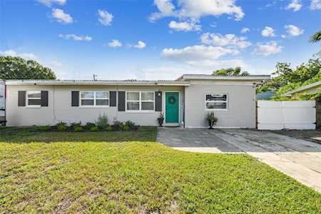 8773 Quail Rd Seminole, FL 33777
