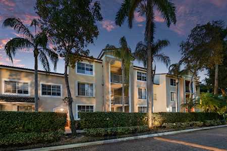 140 Yacht Club Way #107 Hypoluxo, FL 33462