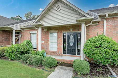 15 Jackson Way Decatur, AL 35603