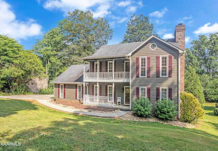 910 Forest Ridge Circle Knoxville, TN 37932